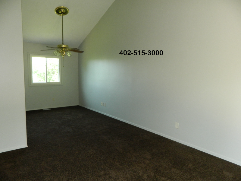 5128 Edinburgh St - Photo 6 of 25