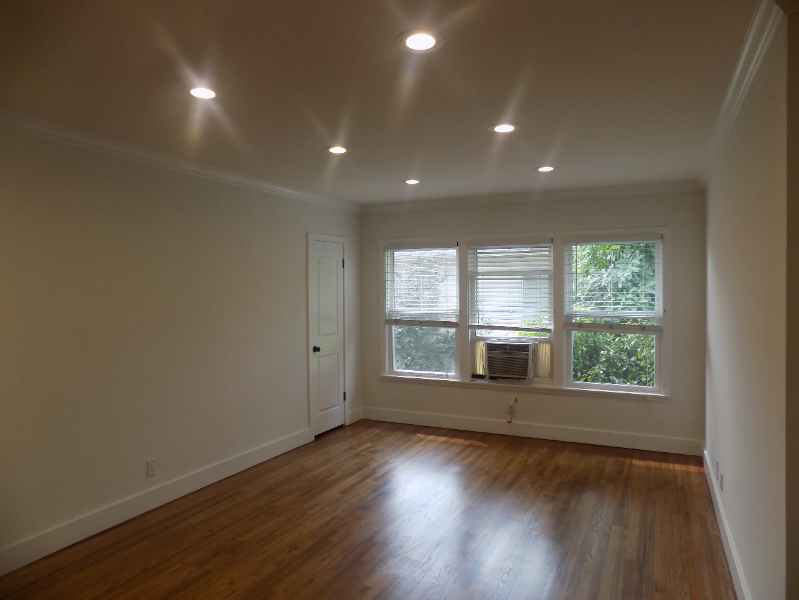 1515 S Wooster St - Photo 4 of 15