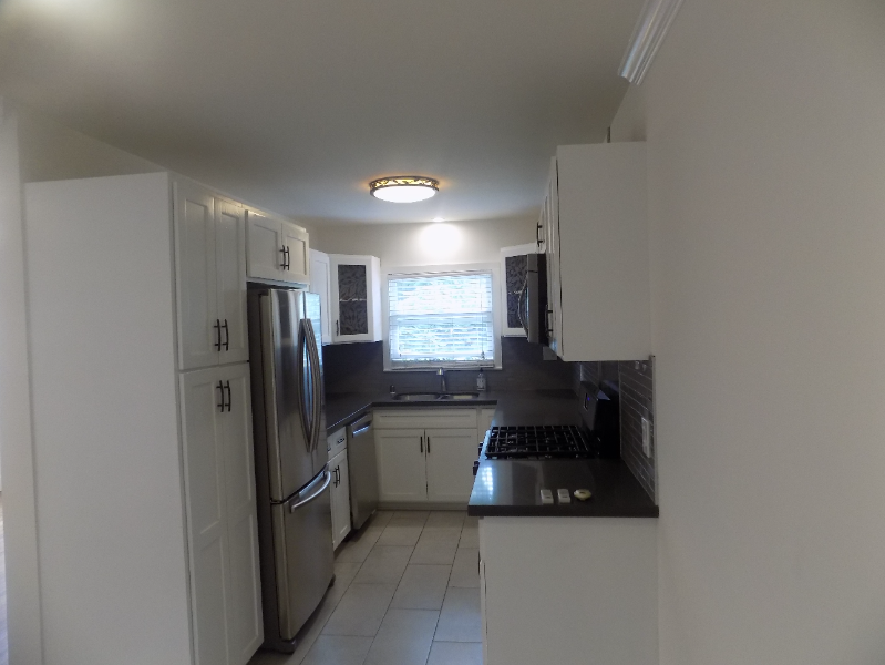 1515 S Wooster St - Photo 7 of 15