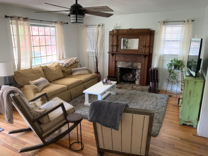 798 N Royal Ave - Photo 5 of 9