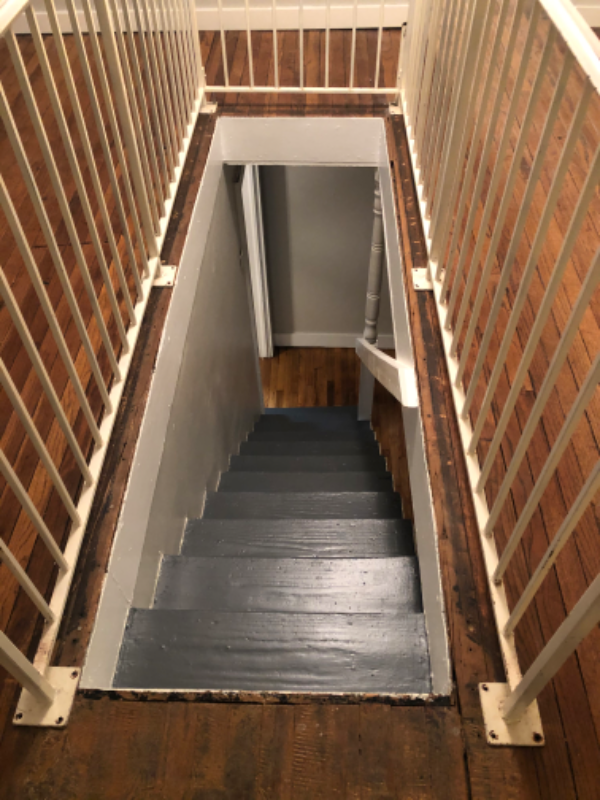 798 N Royal Ave - Photo 7 of 9