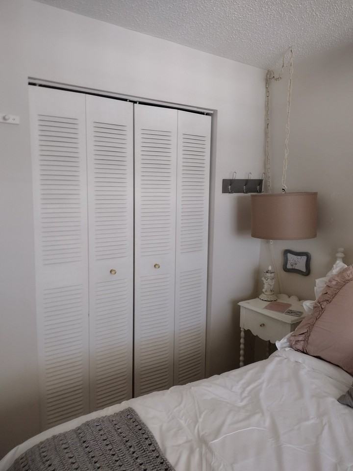 11619 80th Ave - Photo 3 of 11