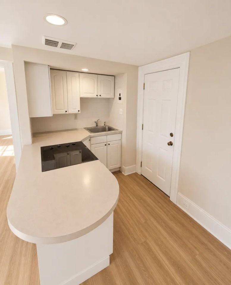 426 Harvard Ave #2C - Photo 2 of 6