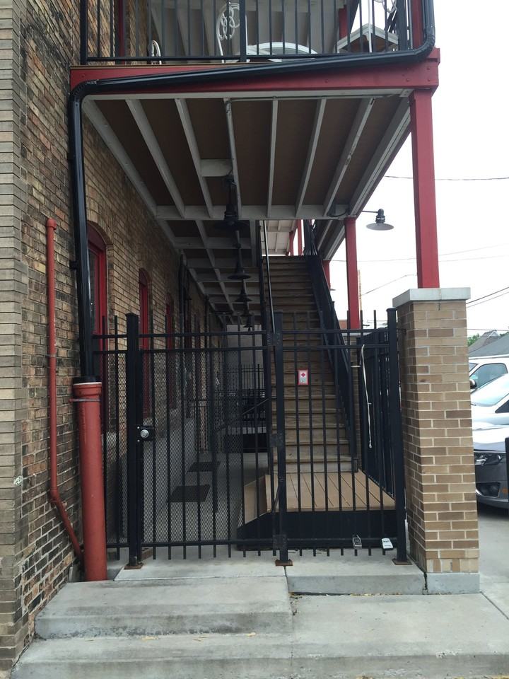 2222 Central Ave Ne #J3 - Photo 5 of 29