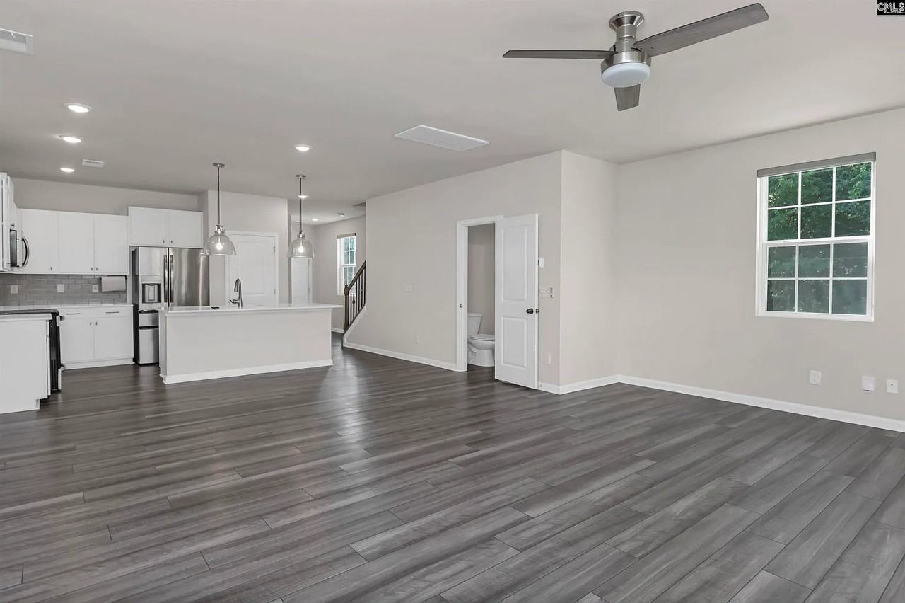 401 Bosque Cir - Photo 3 of 13