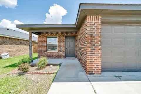 6105 Amelia Earhart Blvd #B - Photo 2 of 26