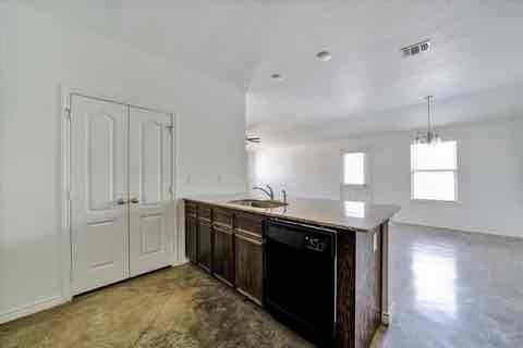 6105 Amelia Earhart Blvd #B - Photo 7 of 26