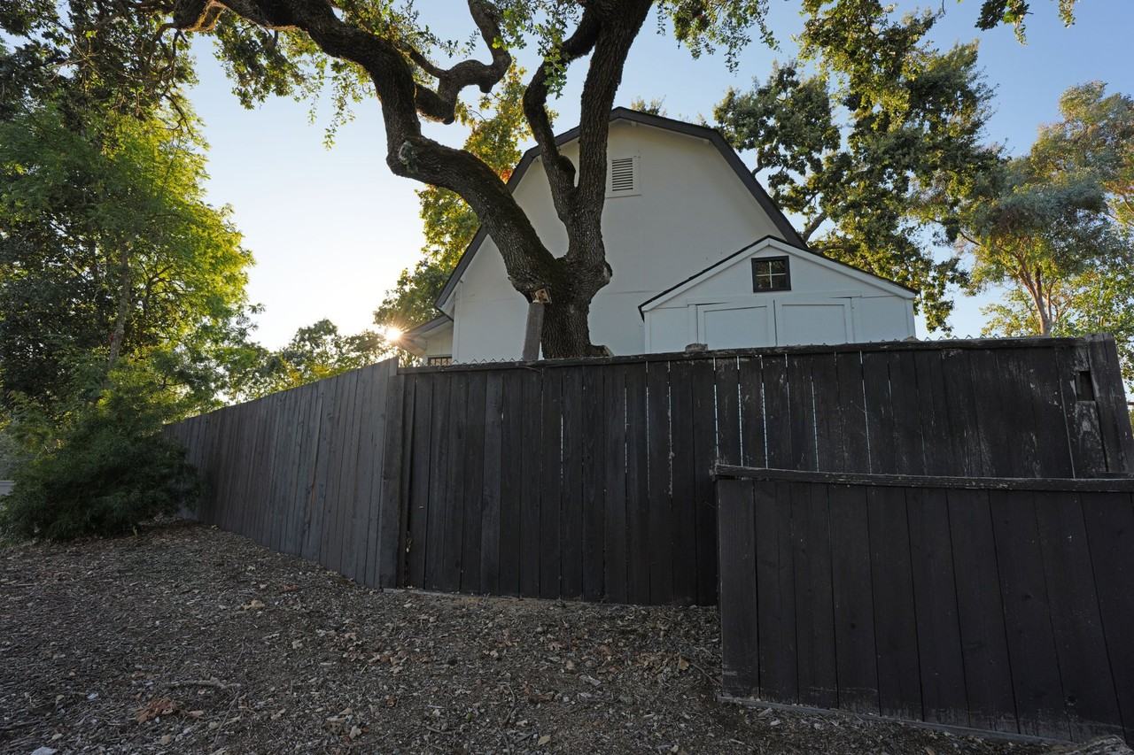 5644 Sonoma Hwy #B - Photo 6 of 14