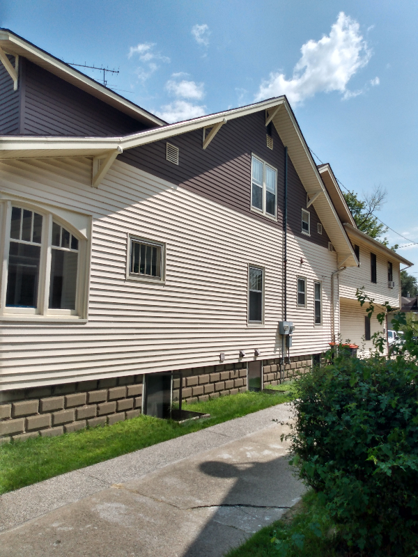 264A W 16th St - Photo 2 of 10