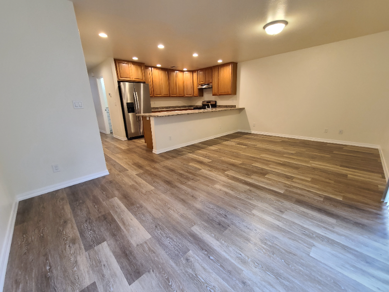 657 Se 8th St - Photo 6 of 16