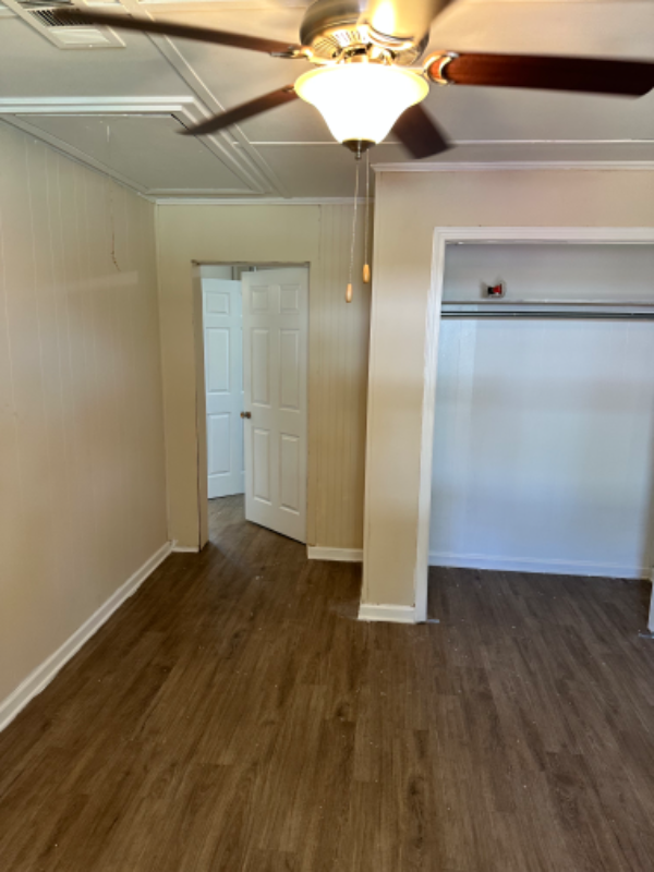 103 E Scott St - Photo 6 of 20