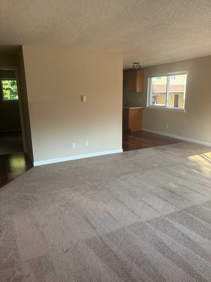 1620 S Kent Des Moines Rd #D - Photo 2 of 15