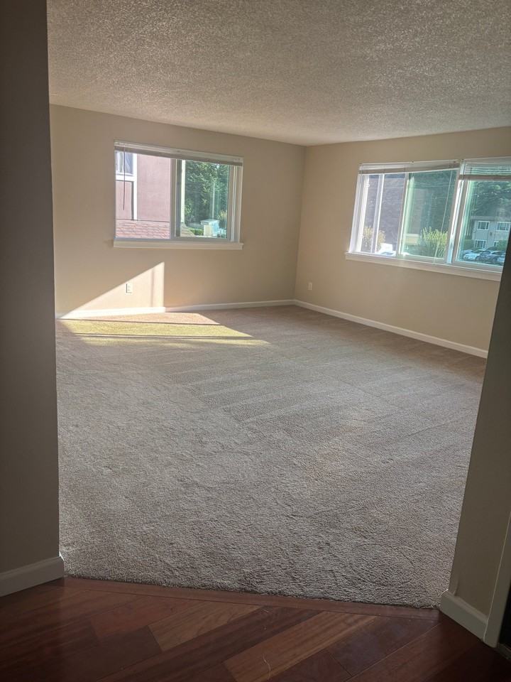 1620 S Kent Des Moines Rd #D - Photo 3 of 15