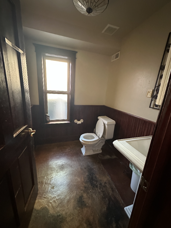 103 S 8th Ave - Photo 4 of 8