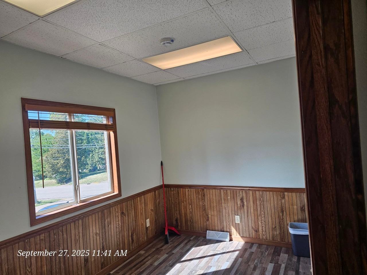 615 S Chestnut St - Photo 4 of 4