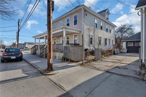 featured image of 68 Clay St #1stFL