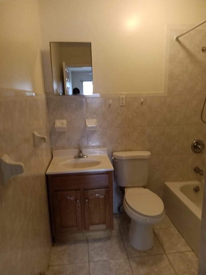 1038 Eaststreet #2ndFL - Photo 5 of 13