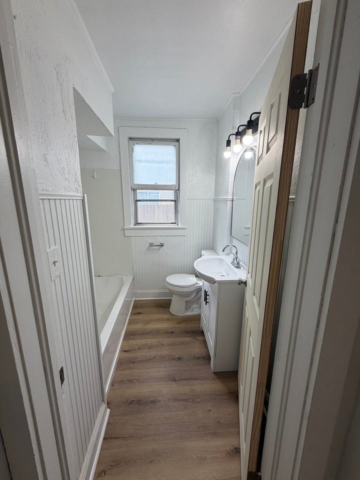 1316 Main St #1 - Photo 3 of 11