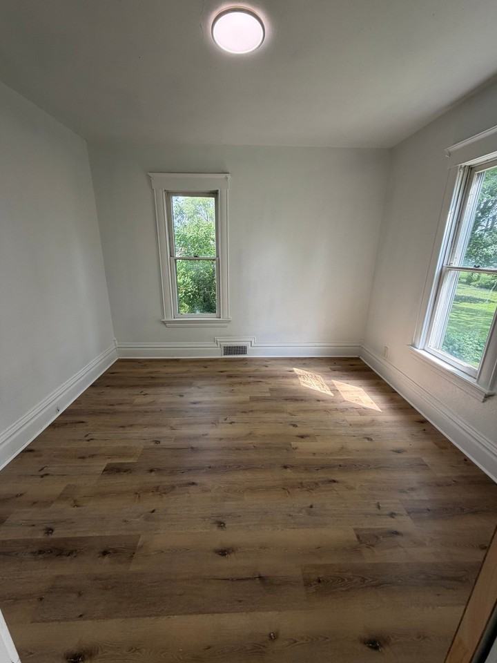 1316 Main St #1 - Photo 7 of 11