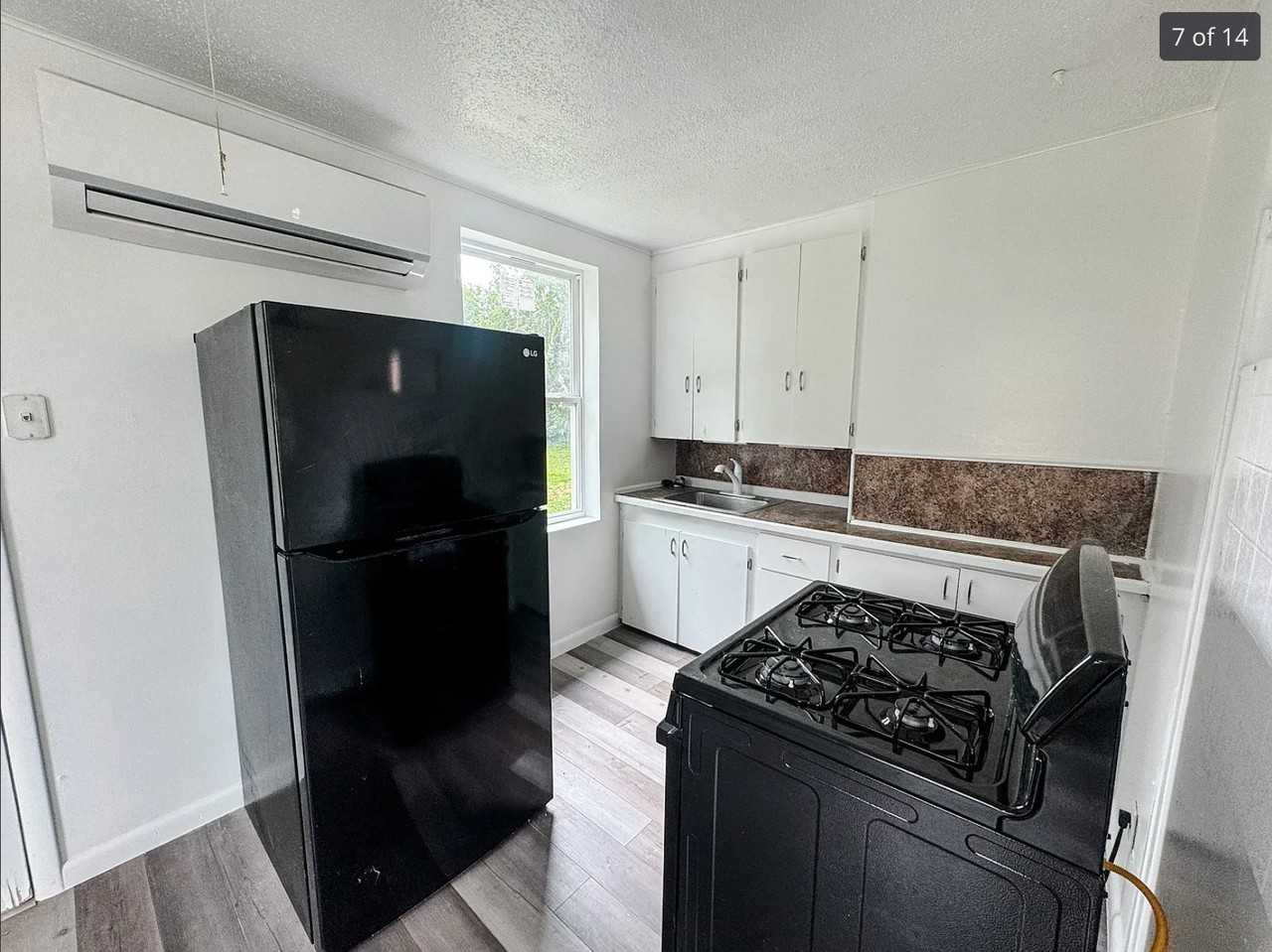 918 Coy Ave #918 - Photo 5 of 9