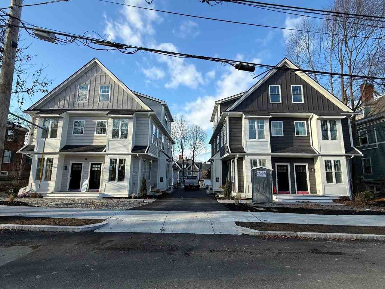 47 Chase St #4 - Photo 3 of 7