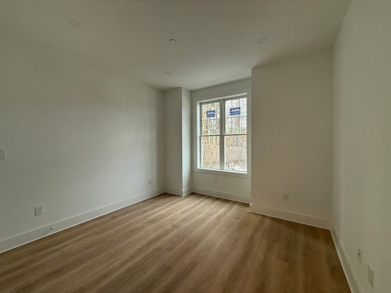 47 Chase St #4 - Photo 6 of 7