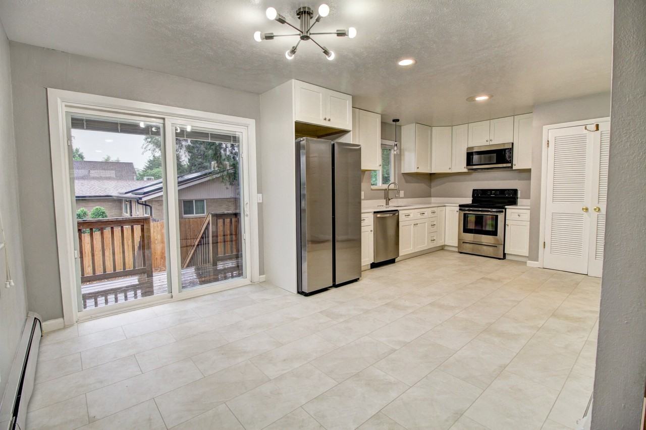 12020 W 63rd Pl #12020 - Photo 7 of 18