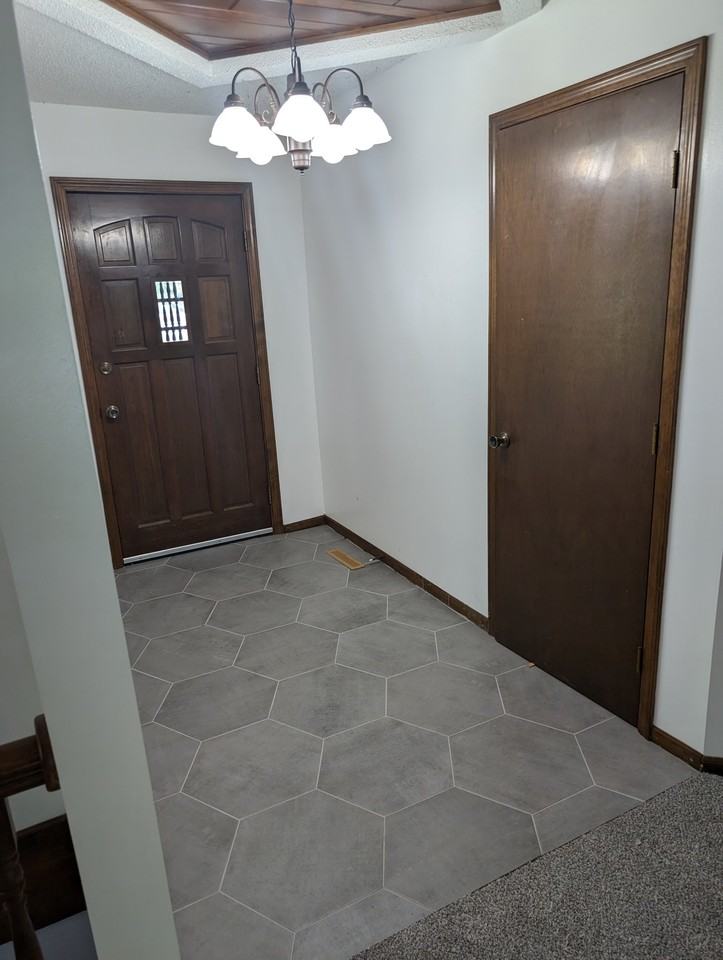 430 N Persimmon Dr - Photo 6 of 7