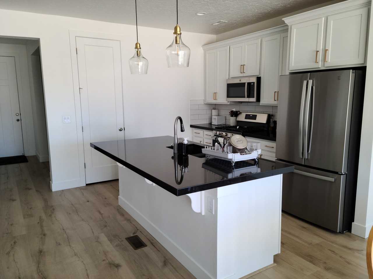 1544 Wn - Photo 3 of 14