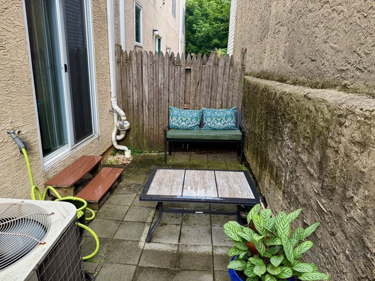 115 Haines St - Photo 7 of 19