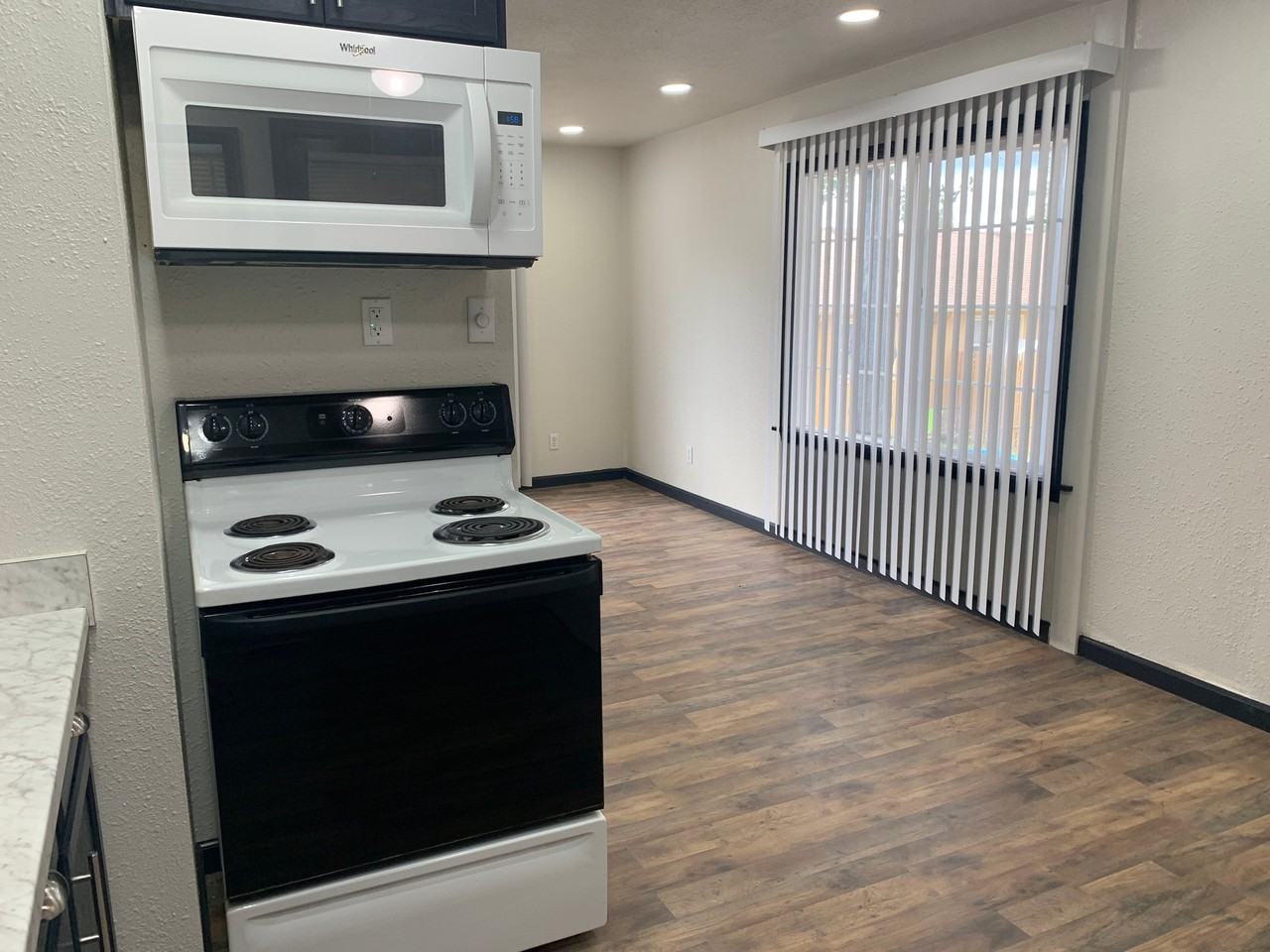 231 Sheridan Rd - Photo 5 of 24