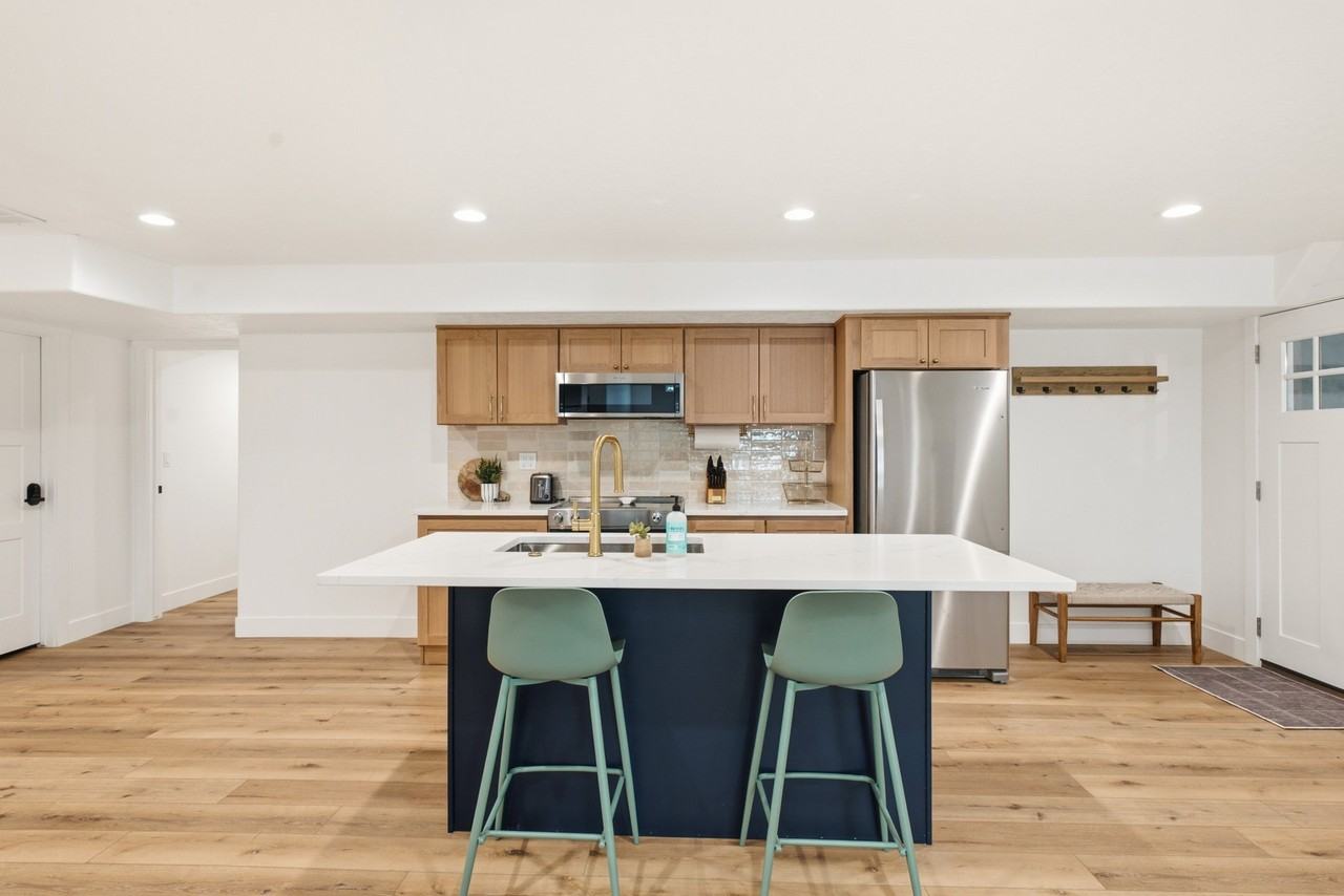 2453 E Brookglen Dr #BS - Photo 2 of 20