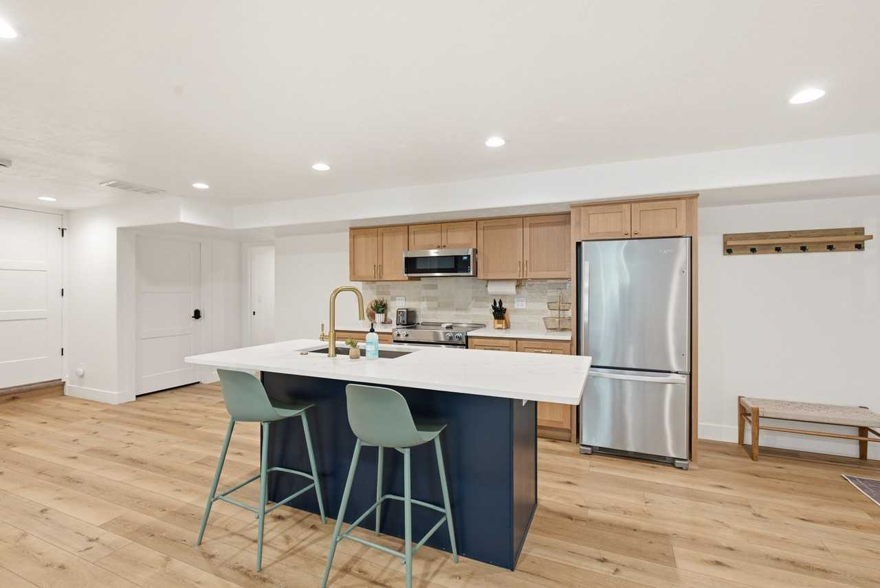 2453 E Brookglen Dr #BS - Photo 3 of 20
