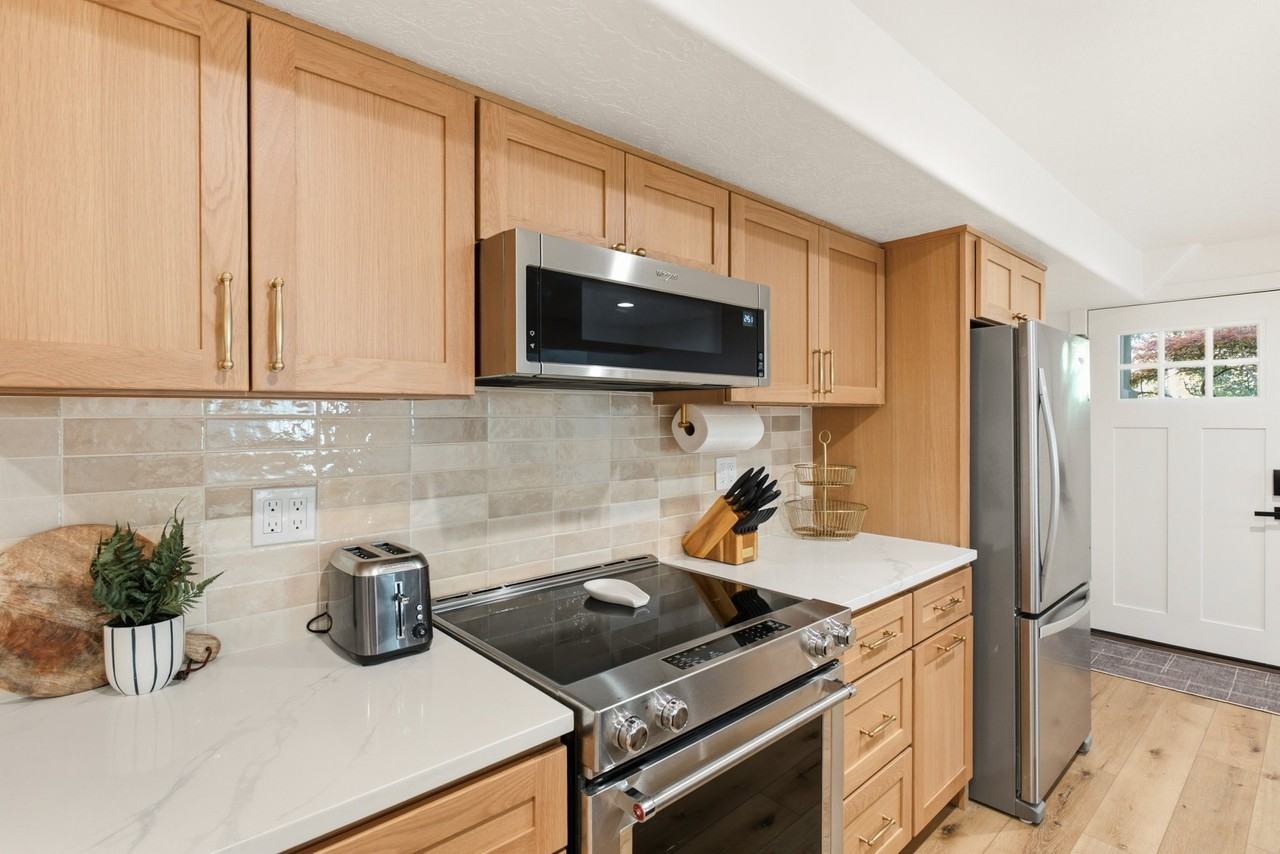 2453 E Brookglen Dr #BS - Photo 4 of 20