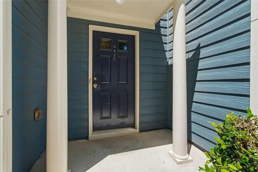 6411 Silvertide Way - Photo 4 of 7