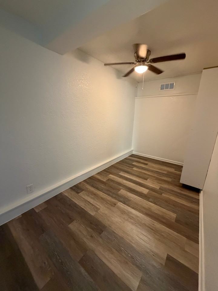 646 Latona Ave #1 - Photo 6 of 7