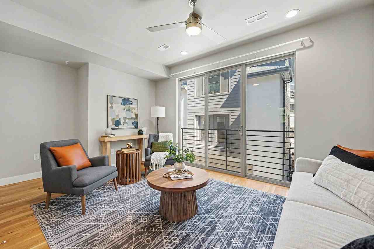 2816 Federal Blvd - Photo 2 of 19