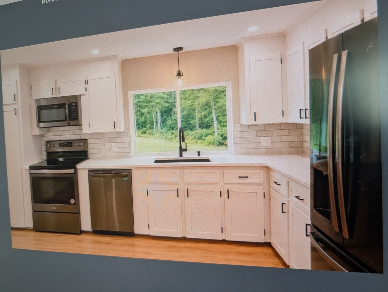 334 Bedford St - Photo 7 of 24