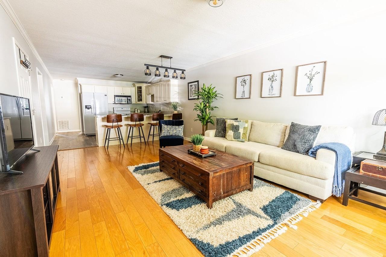 27 Kirby Rd - Photo 2 of 11