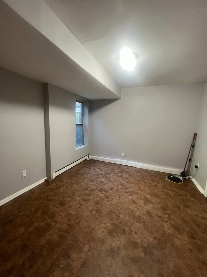 34 S 12th St #2 - Photo 4 of 7