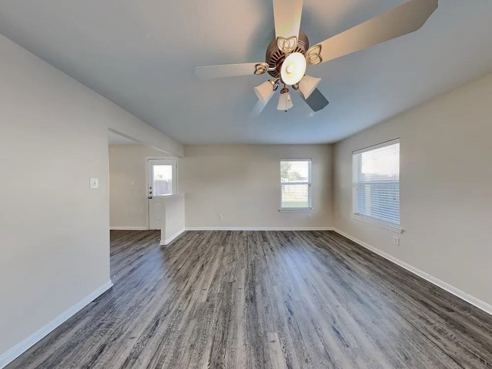 16419 Noble Meadow Ln - Photo 2 of 13