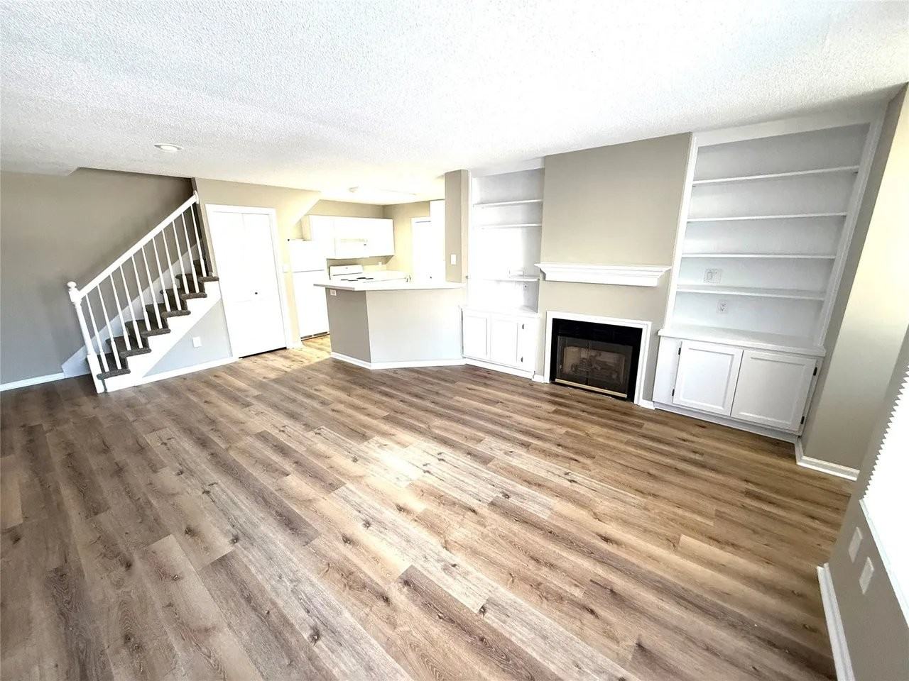 6855 Woodland Ave #608 - Photo 3 of 11