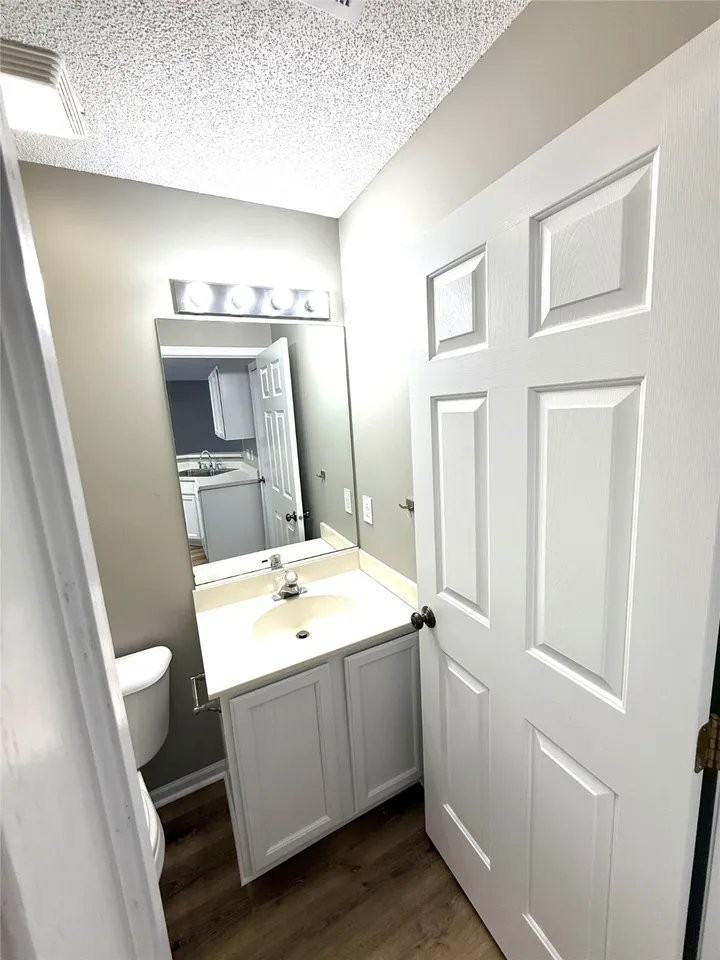 6855 Woodland Ave #608 - Photo 6 of 11