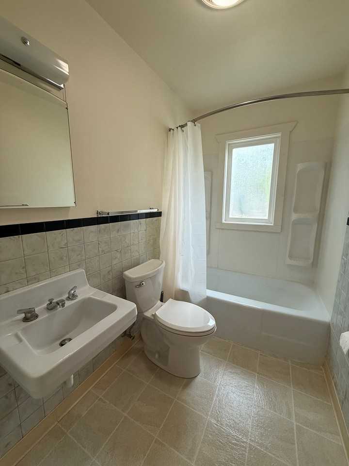 423 N 7th St - Photo 5 of 13