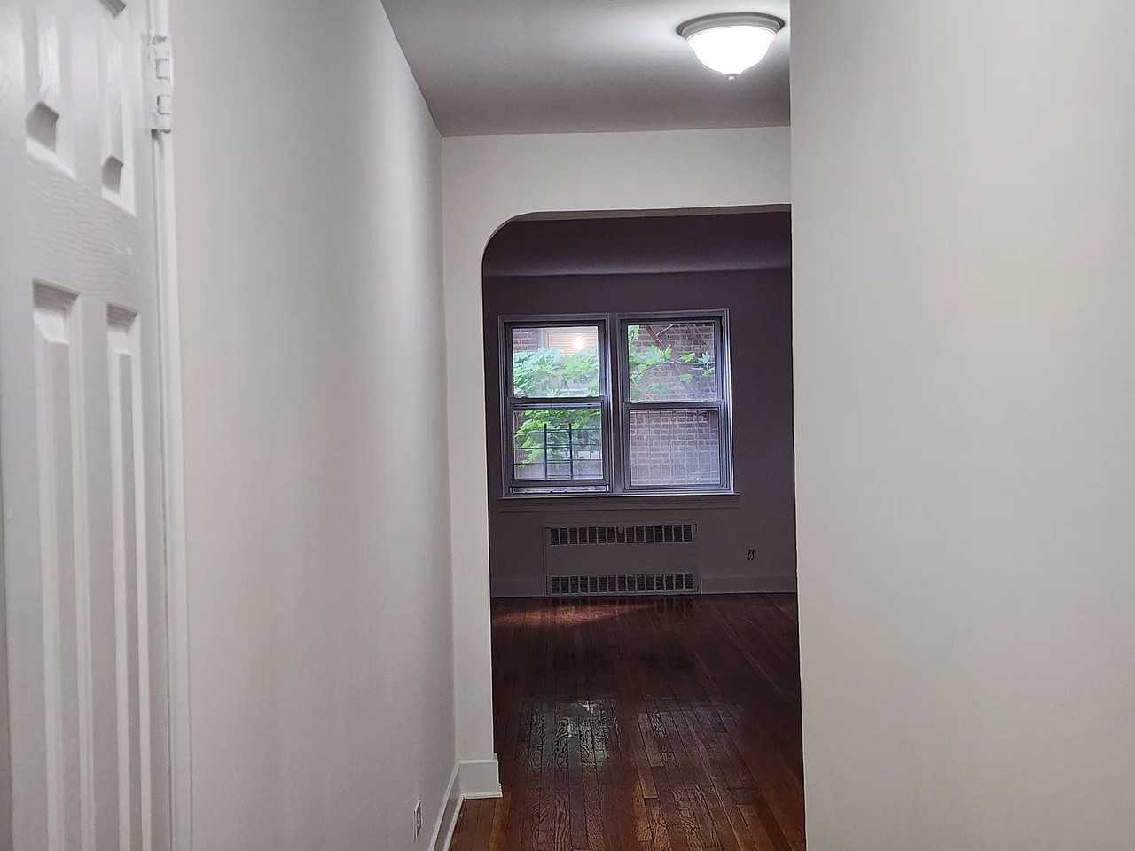 123 82nd Ave #3K - Photo 4 of 13