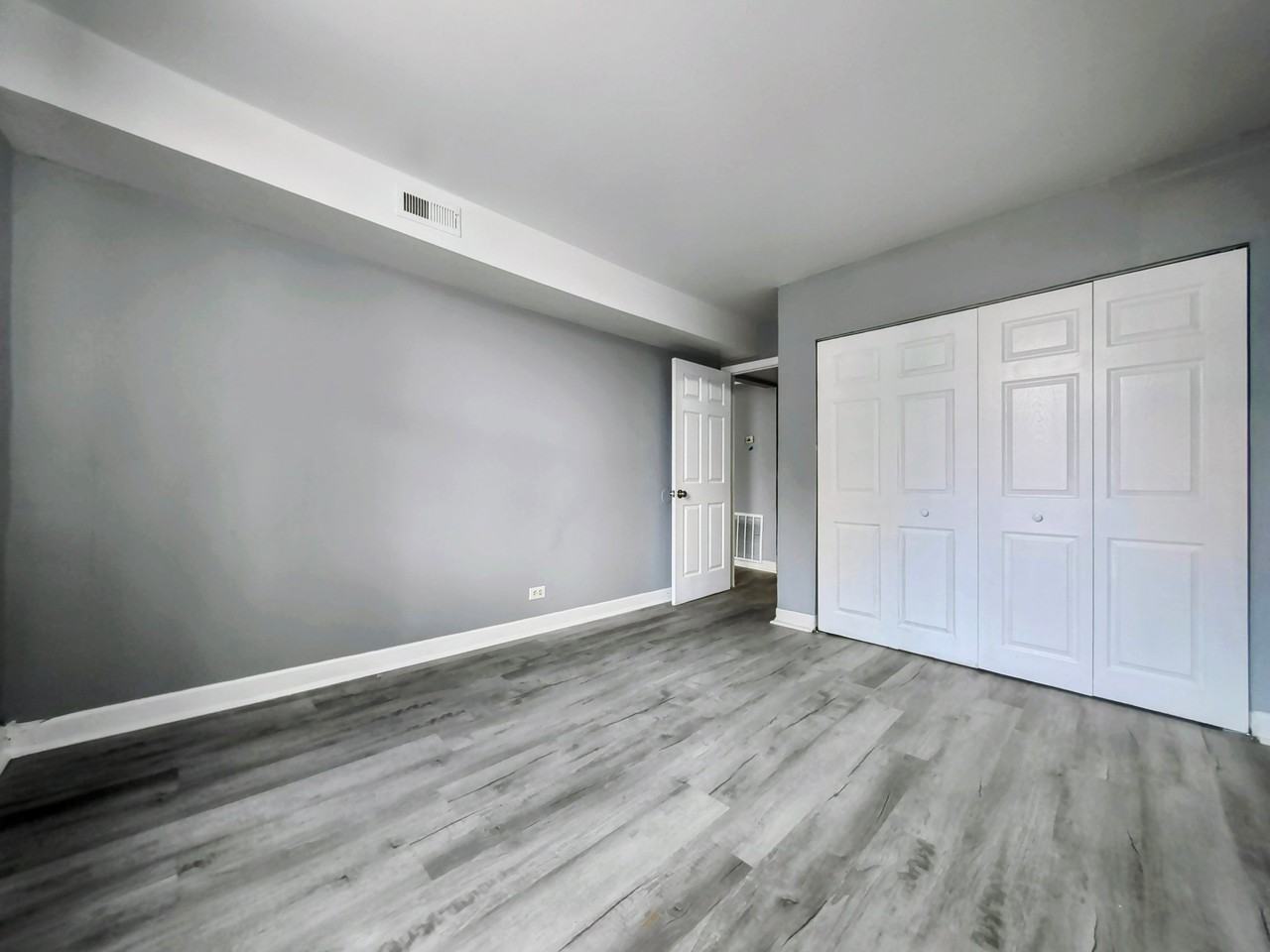 1846 S Karlov Ave #3 - Photo 4 of 12
