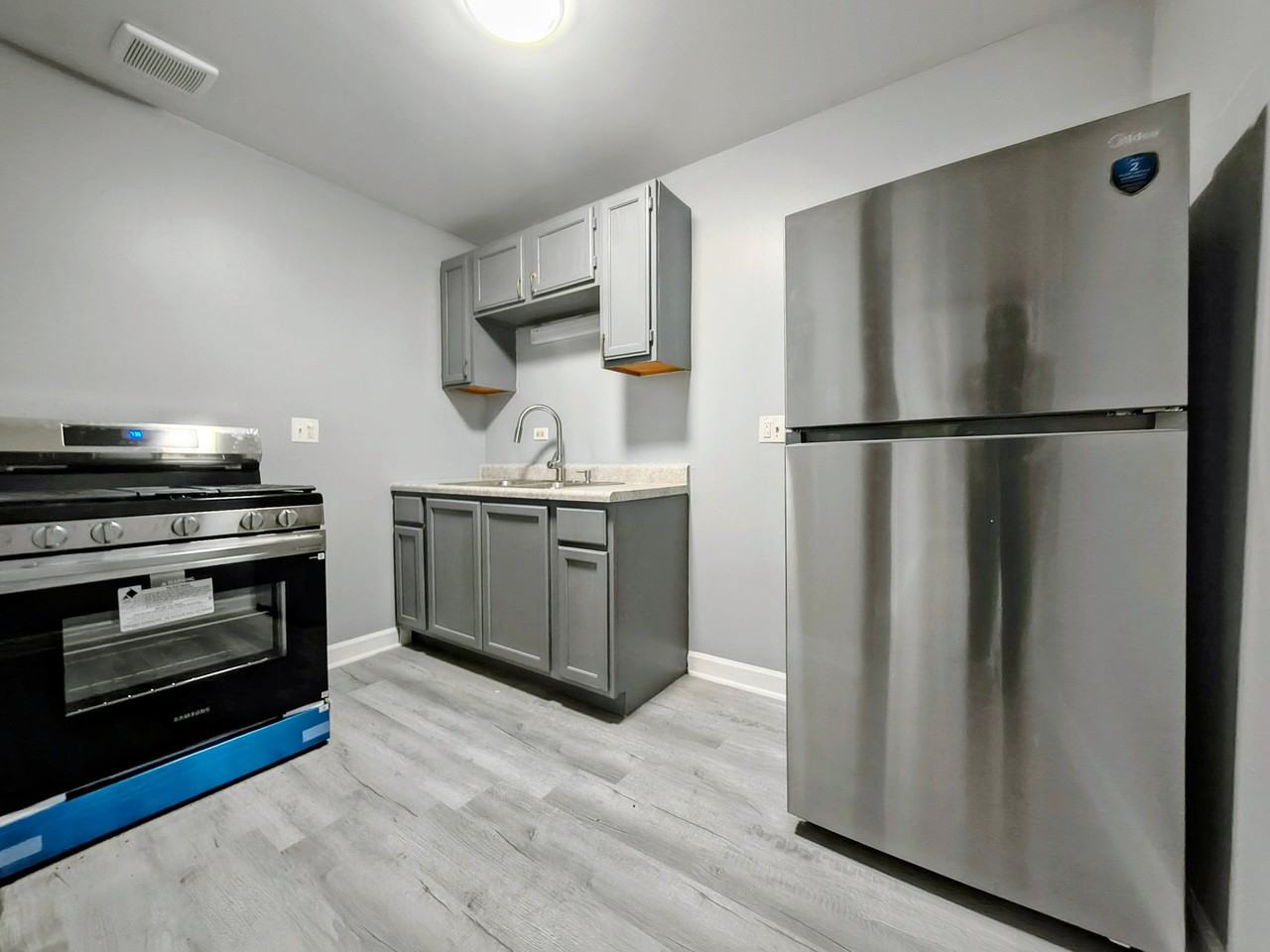 1846 S Karlov Ave #3 - Photo 5 of 12