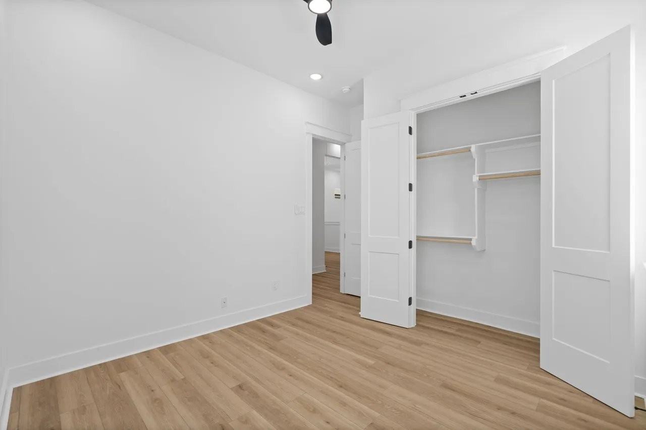8905 Sunshine Laverne St - Photo 3 of 11