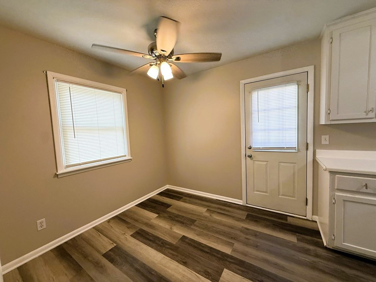 3368 S Vine St - Photo 5 of 13