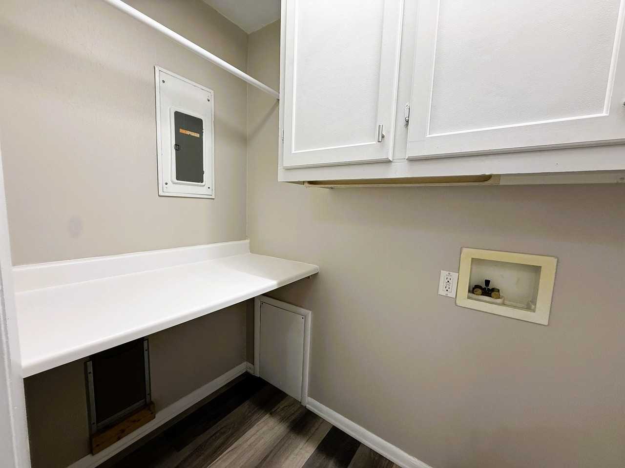 3368 S Vine St - Photo 7 of 13